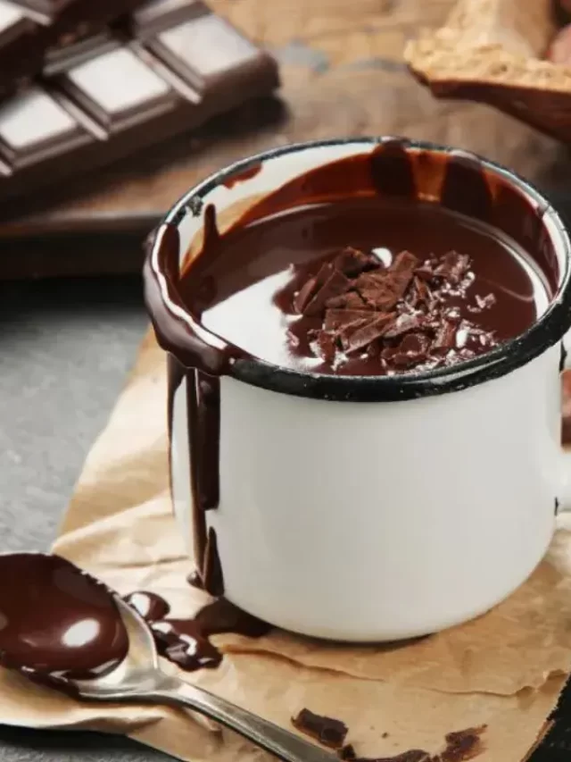 Como Fazer Chocolate Quente com Barra de Chocolate